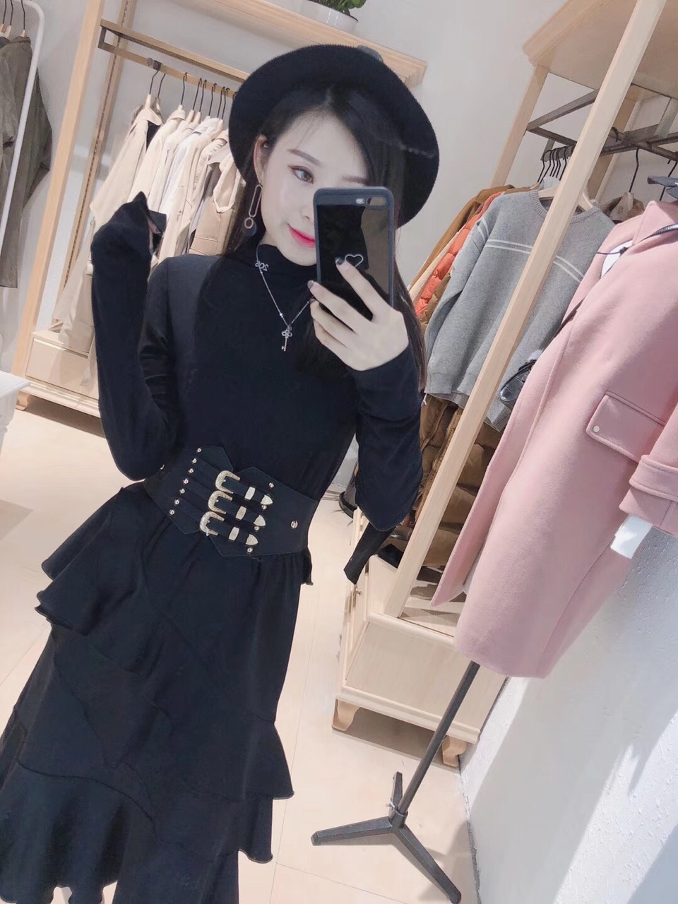 韩国moka模卡女装连锁招聘店长,店员数名.