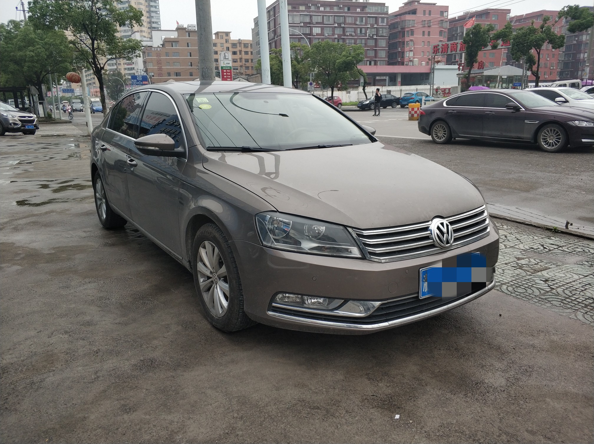 8t便宜卖    16年大众迈腾1.8t豪华 车子新,配置高,只要12.