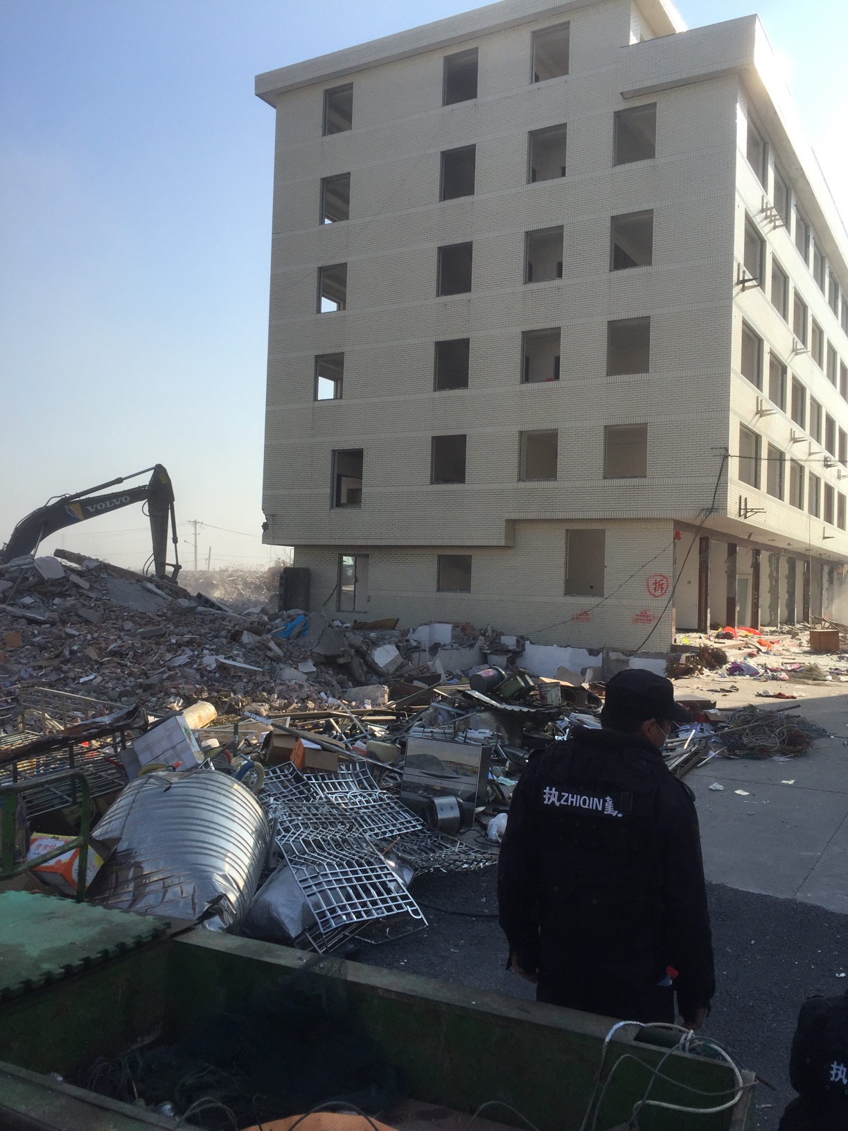 乐清轻轨下塘站拆迁最后一幢楼消失了.