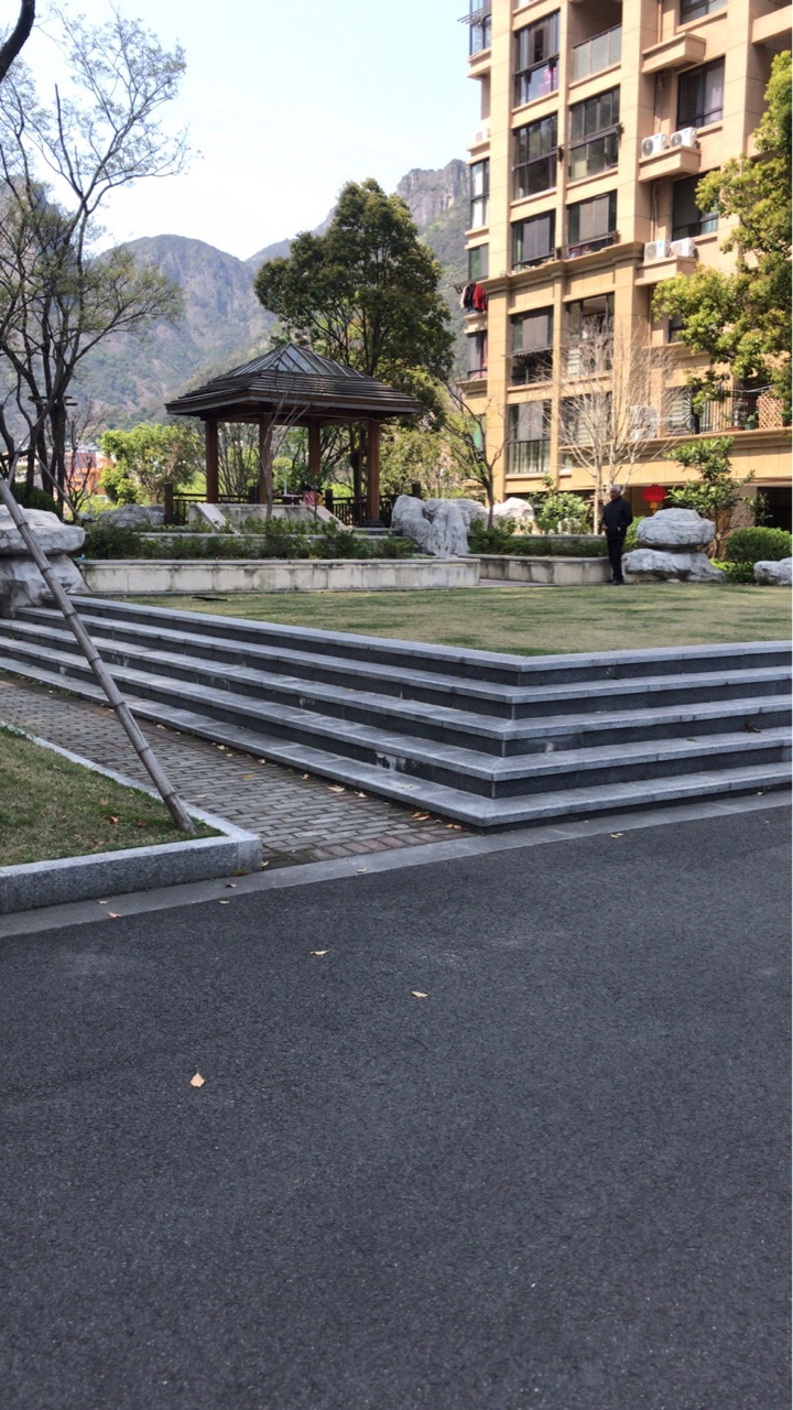 房东亏本出售润景华庭 123平高层 105万 证满两年 七小