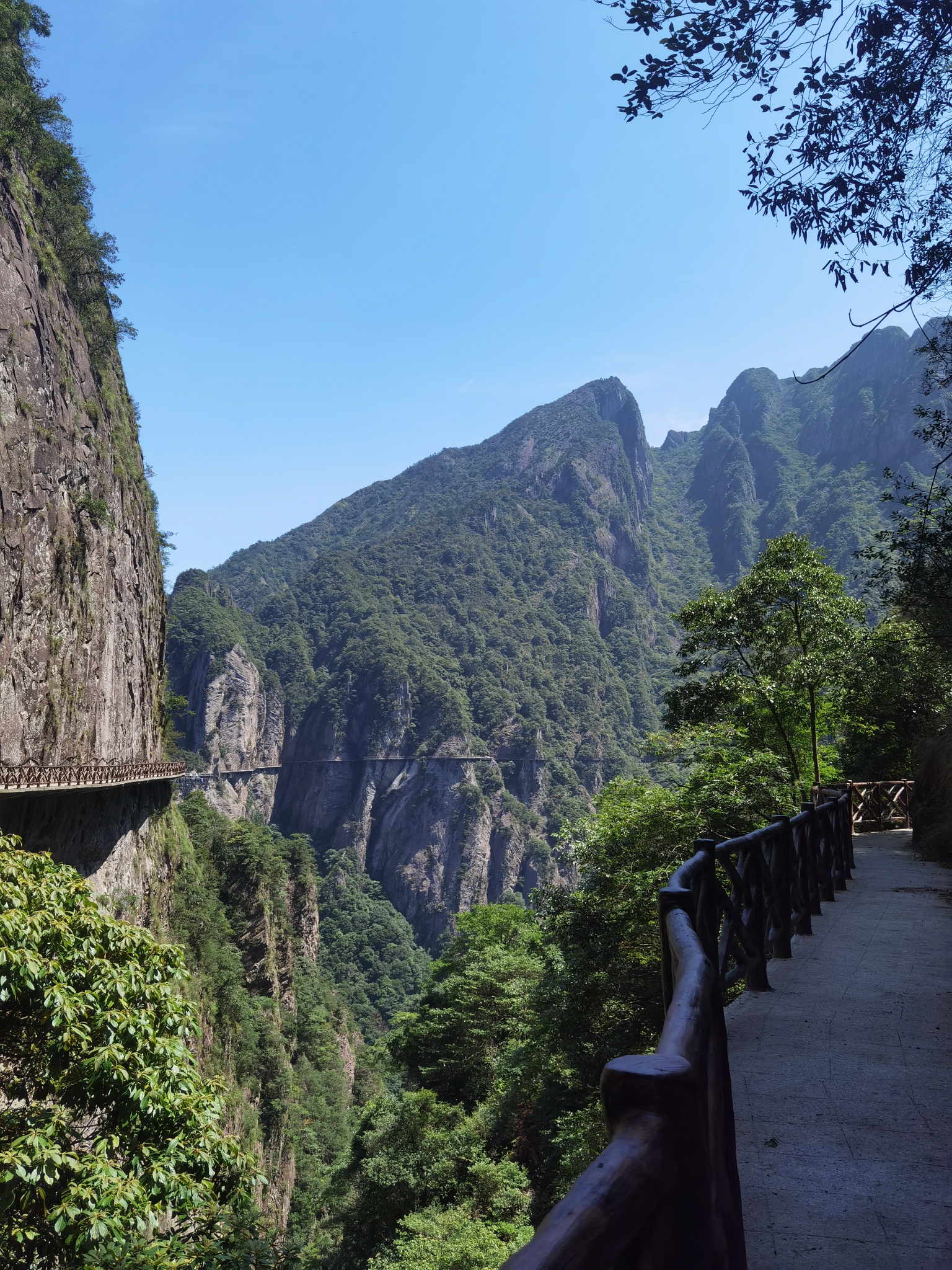 乐清族友分享:龙西乡显胜门高山栈道